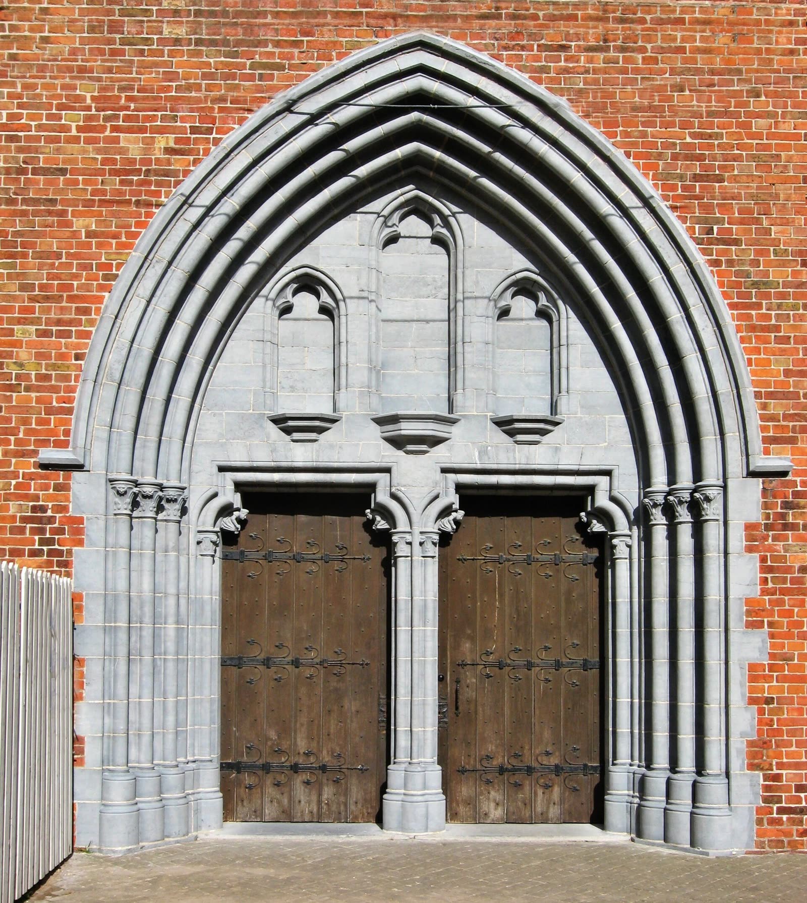 Veurne Kirchen Portal