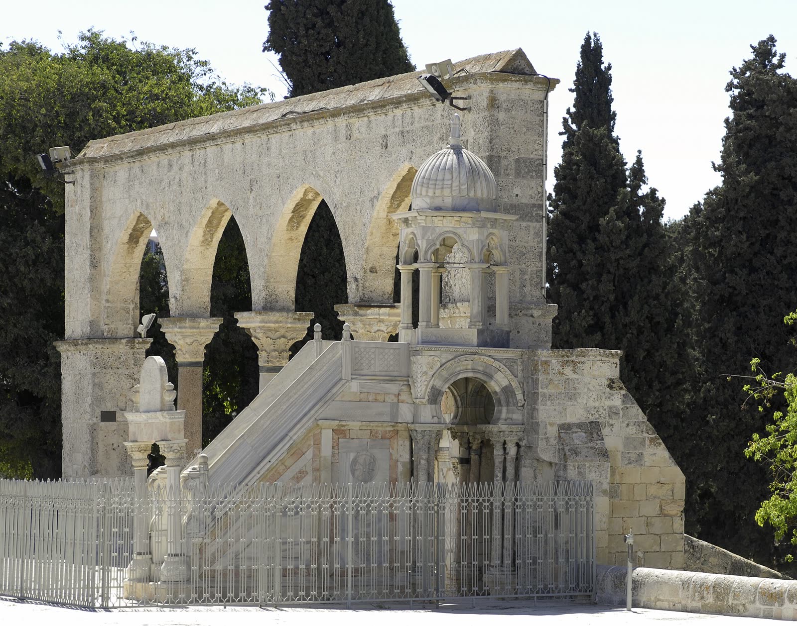 Al-Aqsa Mosque Summer Pulpit (Minbar al-Sayf) on the Temple Mount (Jerusalem, 2008)