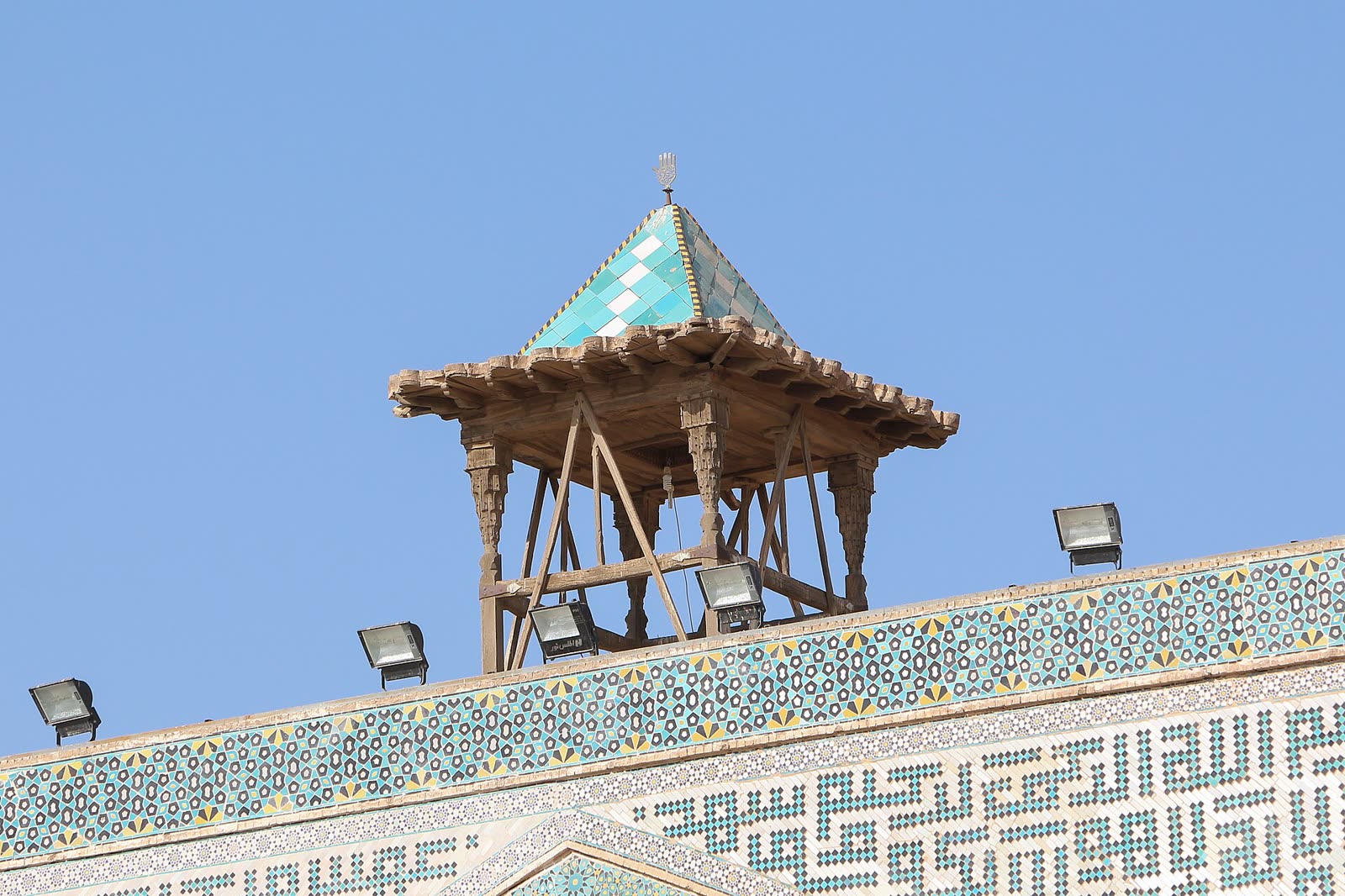 Jameh Mosque of Isfahan - Western Iwan 02