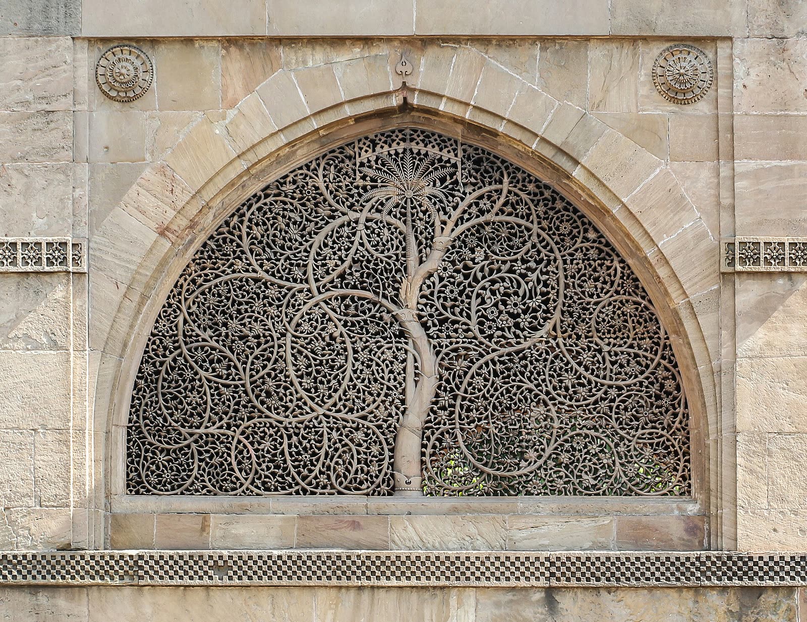 Jali at Sidi Saiyyed Mosque 02