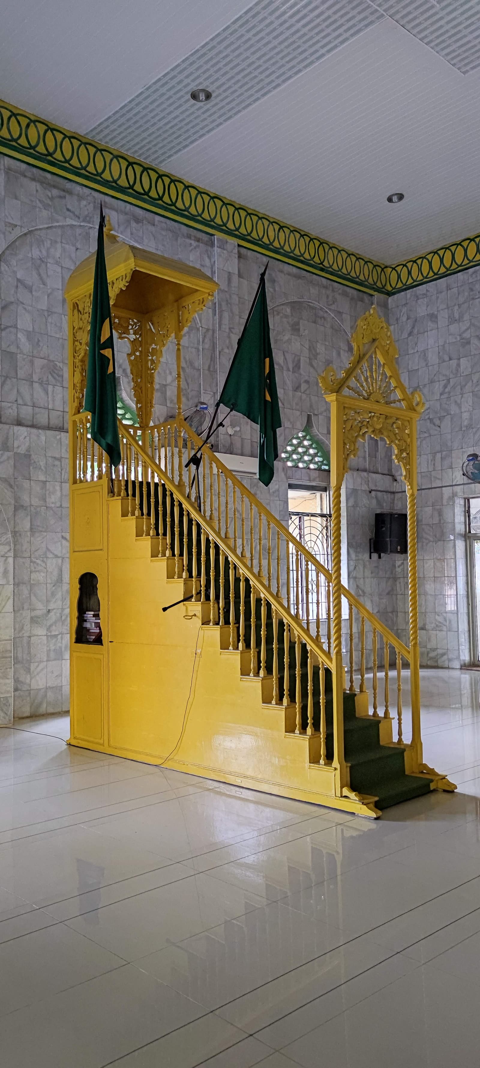 Minbar of Masjid Lama Gang Bengkok (side view)