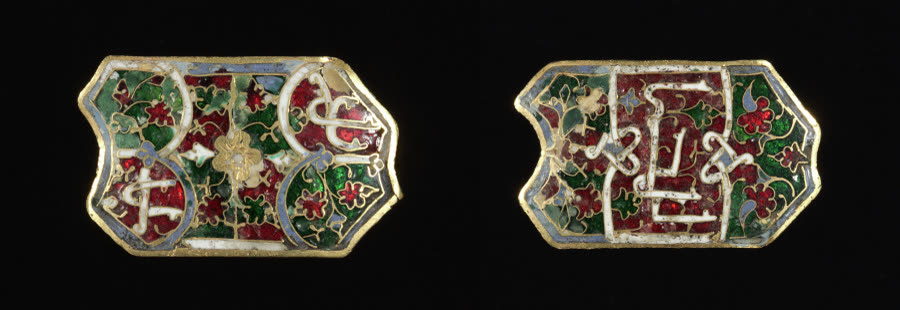 Pair of Plaques (Appliqué)